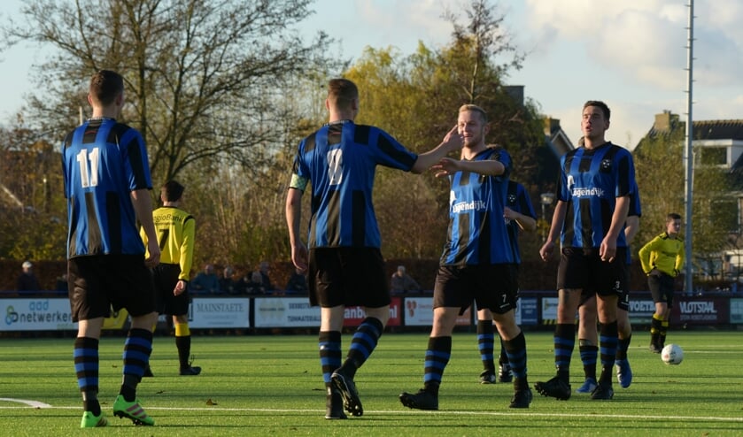 • Streefkerk - FC Perkouw (5-2).