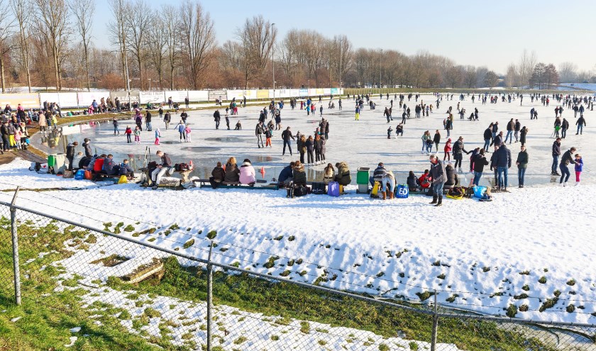 • De ijsbaan in de winter van 2017.