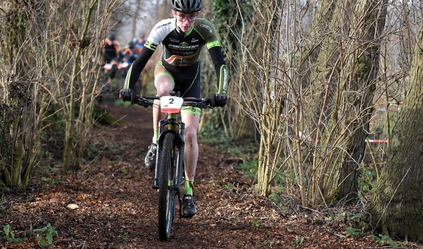 • Mika Bouman aan de leiding in de A-klasse.