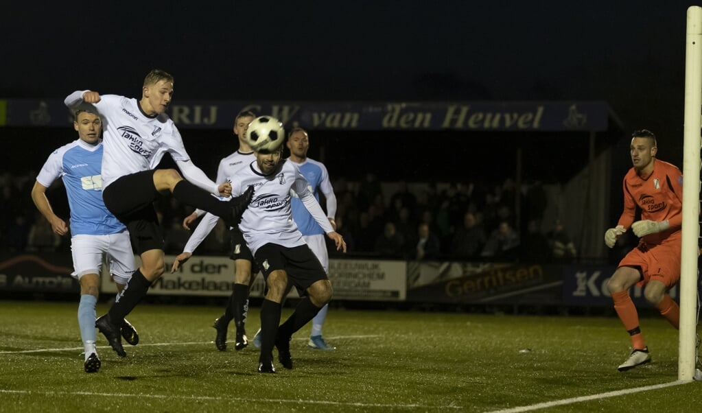 • Sleeuwijk - Woudrichem (1-1).