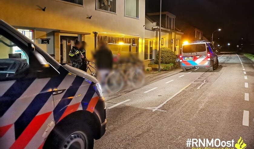 • De minderjarige jongens werden in de kraag gevat.