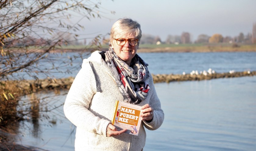 • Nelly ter Voert steekt moeders een hart onder de riem.