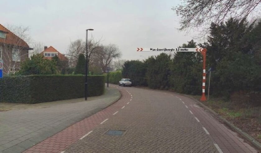 • Het hoogteportaal (ingetekend) op de Rotterdamseweg in Krimpen aan den IJssel.
