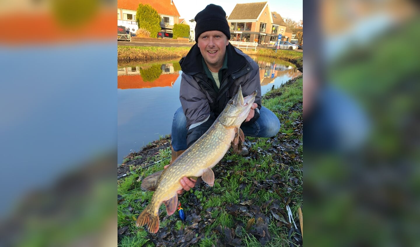 • Hans Hoogendoorn sloeg een snoek van 85 cm aan de haak.