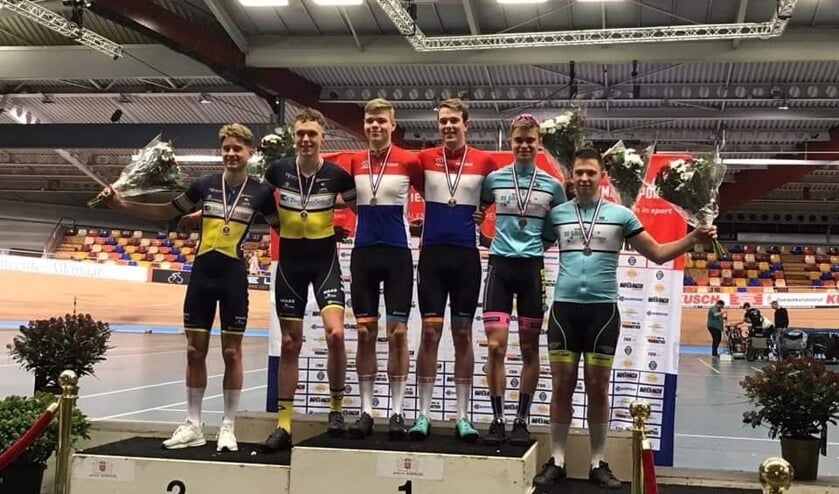 • Luijten en Wijfje nationaal kampioen.