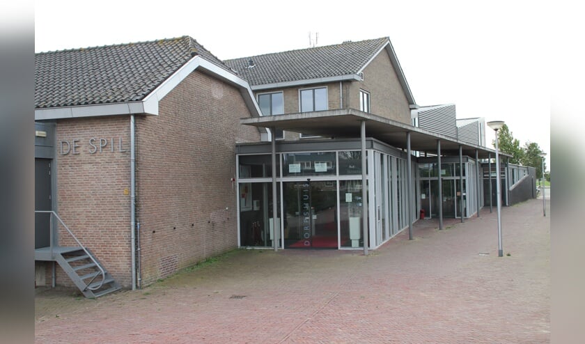 • Dorpshuis De Spil in Bleskensgraaf.