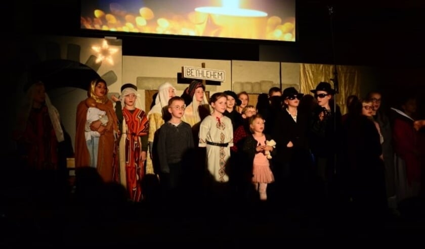Tijdens het Kinderkerstfeest zullen we de kerstmusical 'Een engel met een B ervoor' opvoeren.