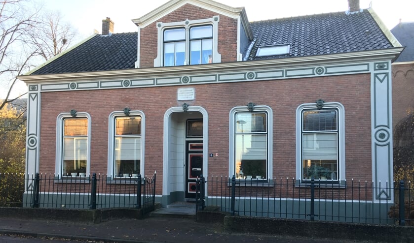 • De pastorie aan het Cortgene valt ook onder het beschermd dorpsgezicht.