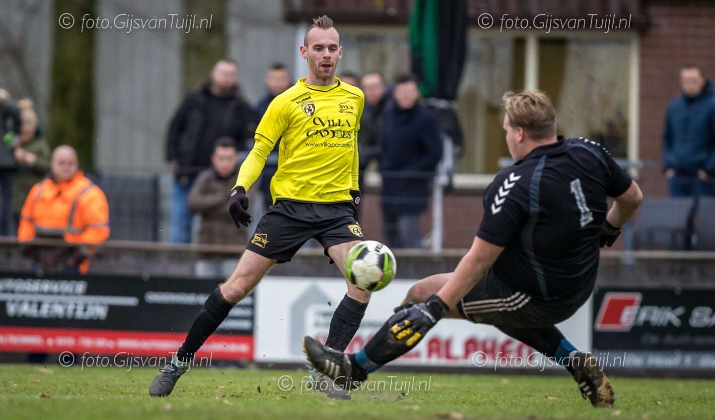 • Vuren neemt het op tegen koploper GVV'63.