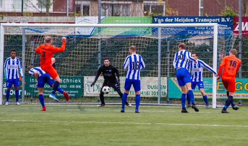 • A;mkerk - Montfoort SV'19 (2-1).