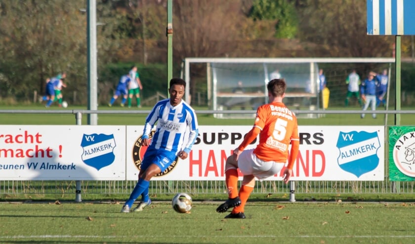 • Almkerk - Oranje Wit (0-0).