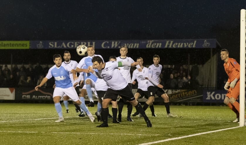 • Sleeuwijk - Woudrichem (1-1).