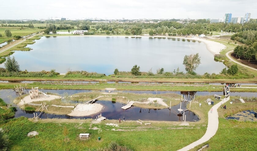 • Recreatiegebied Krimpenerhout bij Krimpen aan de Lek.