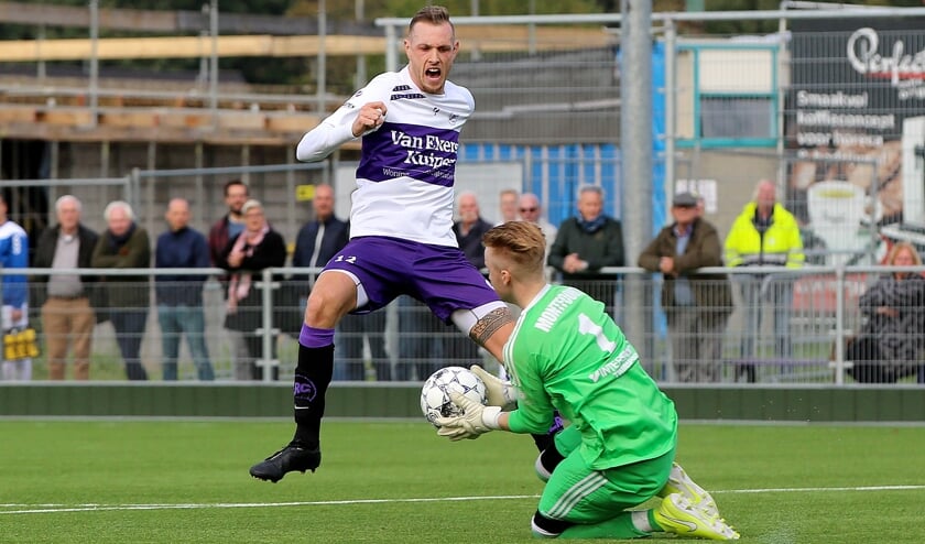 •Ferry Meijdam in actie voor LRC Leerdam.