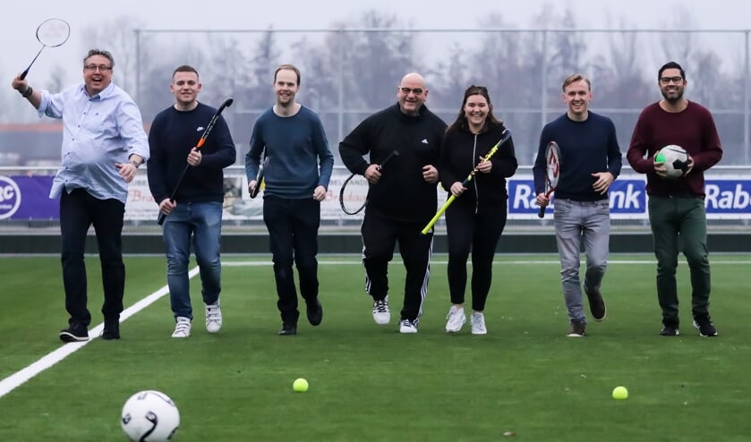 • Het voorbereidingsteam van de Sportmarathon Vijfheerenlanden op het complex van LRC
