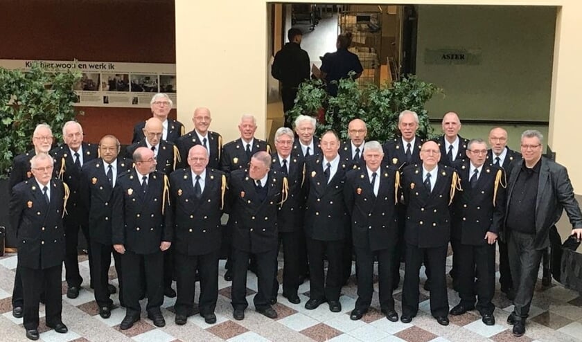 • Het brandweermannenkoor.