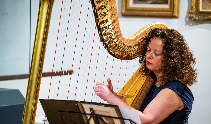 • Carla Bos speelde de 'Sagen van de Rijn'.