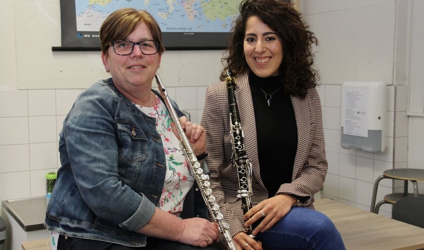 • Marianne (links) en Desirée maken al sinds hun kindertijd muziek.