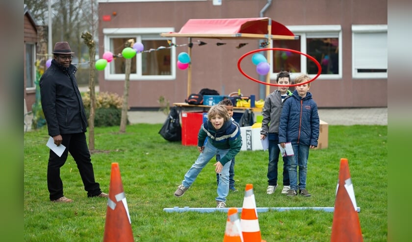 Buitenspeelactiviteit thema 'Winterspelen'