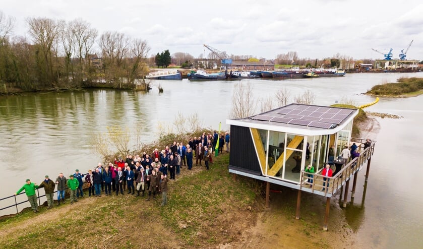 <p>• Een foto van vorig jaar, toen het nieuwe bezoekerscentrum op de Sophiapolder werd geopend.</p>