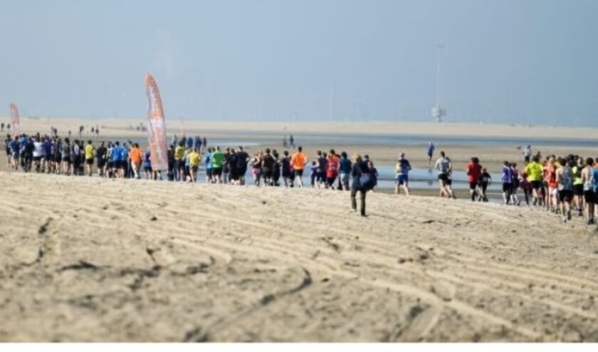 De ZandmotorRun bestaat uit drie afstanden: 10, 5 en 2 (voor Kids) kilometer. De deelnemers lopen over het zand en langs de zee. Een pittige loop! Tijdens deze loop staat de beleving en niet de snelheid centraal.  