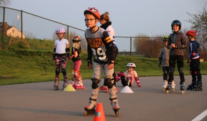 een deelnemer aan de skateclinic tijdens de estafetterace