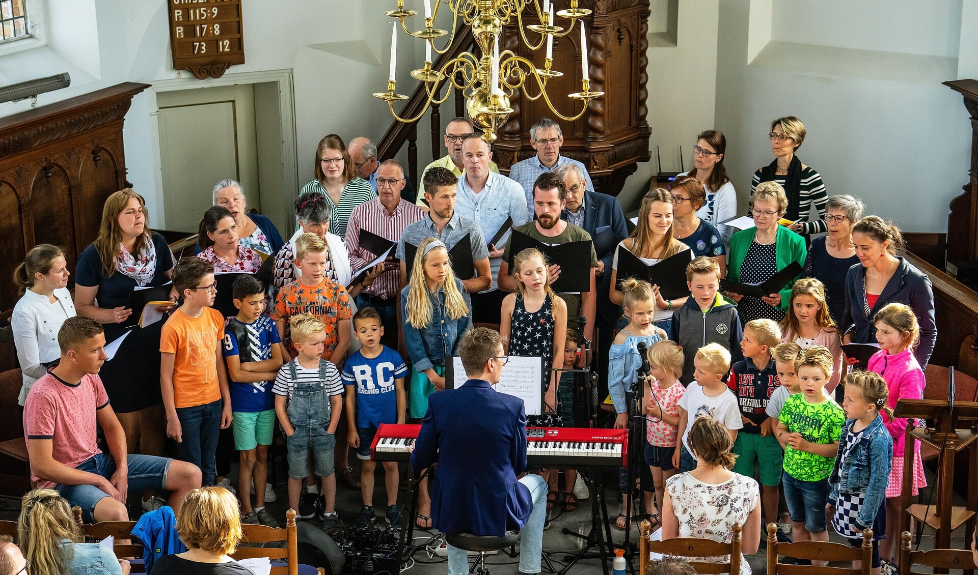 Paaszangdienst in de Hervormde Kerk in Everdingen