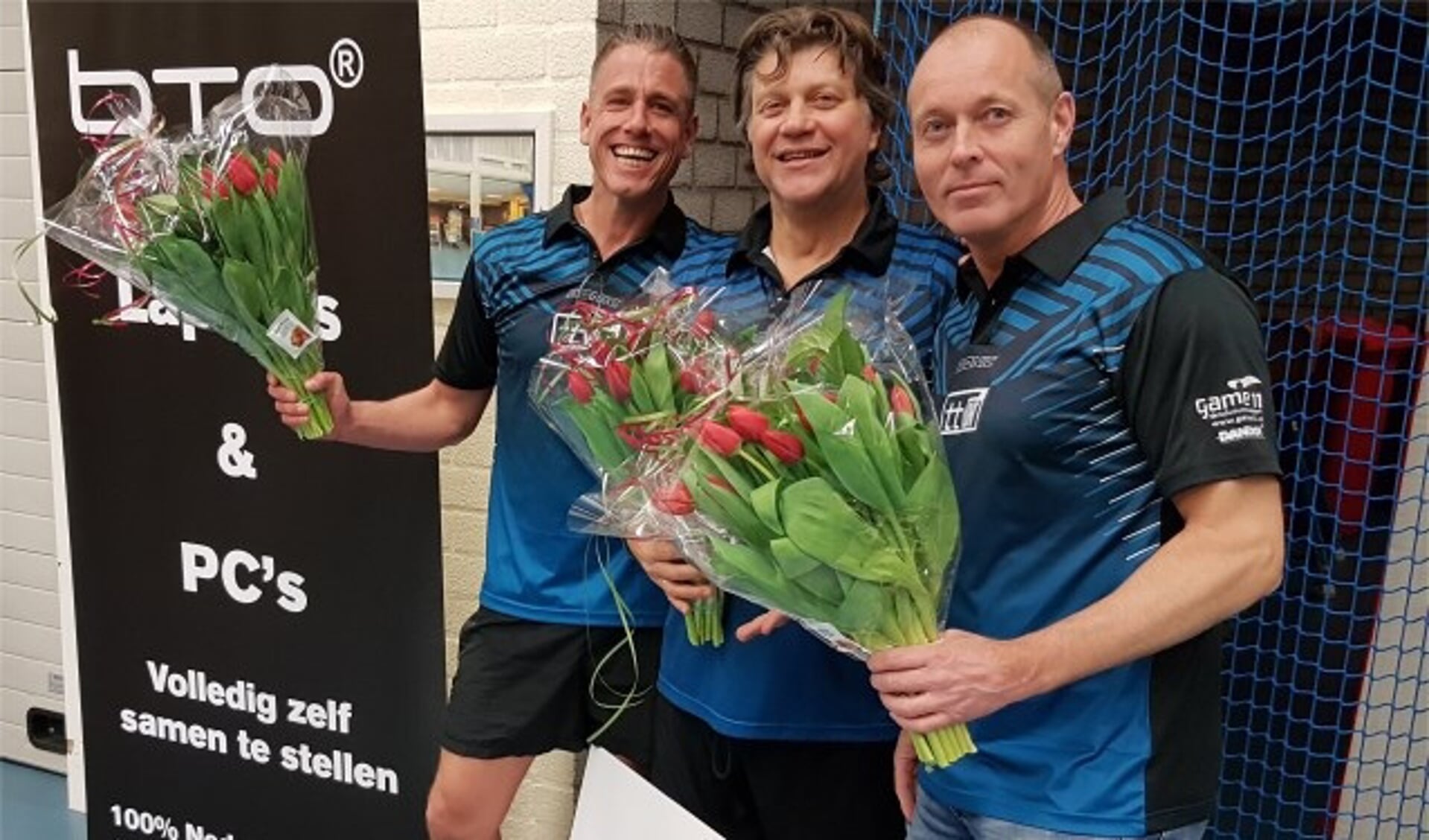 ON 1 kampioen. Vlnr: Jos Derks, Hans van Dongen en Ron van Doorn.
