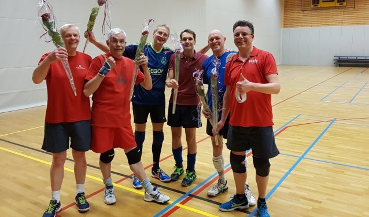 Volleybalteam Vives Heren 2 (HR2) is voor de tweede keer recreatie kampioen poule B district Utrecht geworden.
