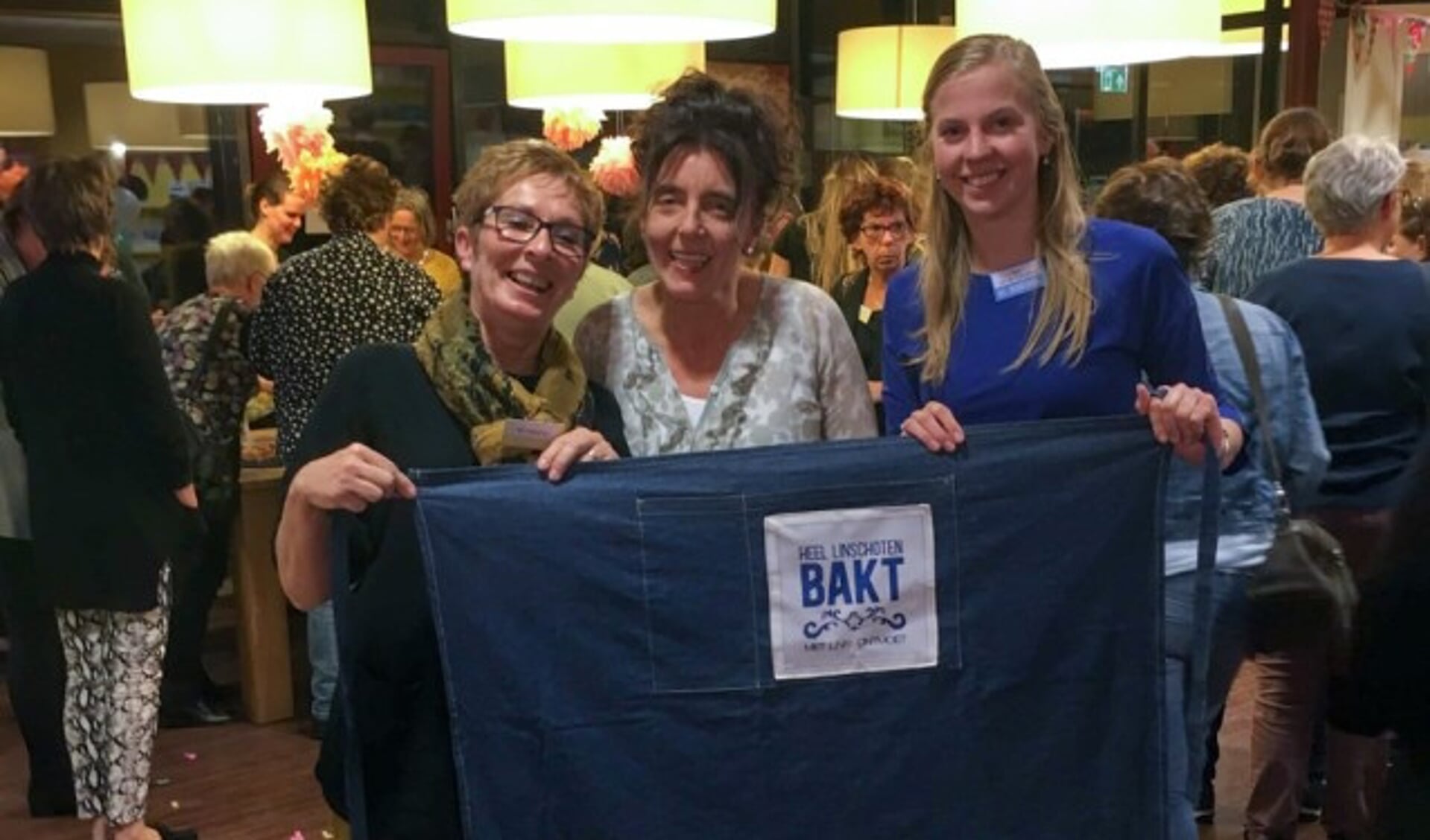 De beste taartenbaksters, Van links naar rechts Lida Verschuur (2e plaats), Marjan Vermeulen (eerste plaats) en Elise van der Wijngaard (3e plaats). (Foto: Gabry Zijlstra)