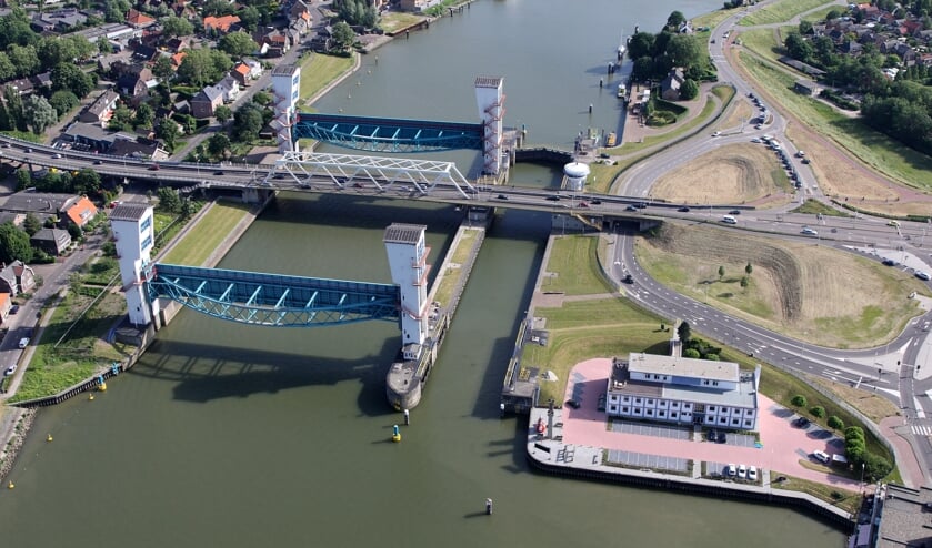 • De Algerakering tussen Krimpen en Capelle aan den IJssel.