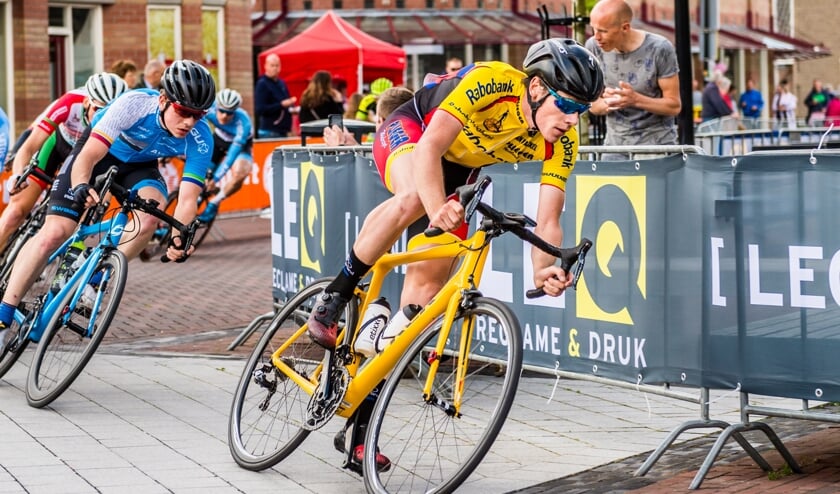 • Remco Schouten in actie tijdens de Ronde van Lekkerkerk in 2018.