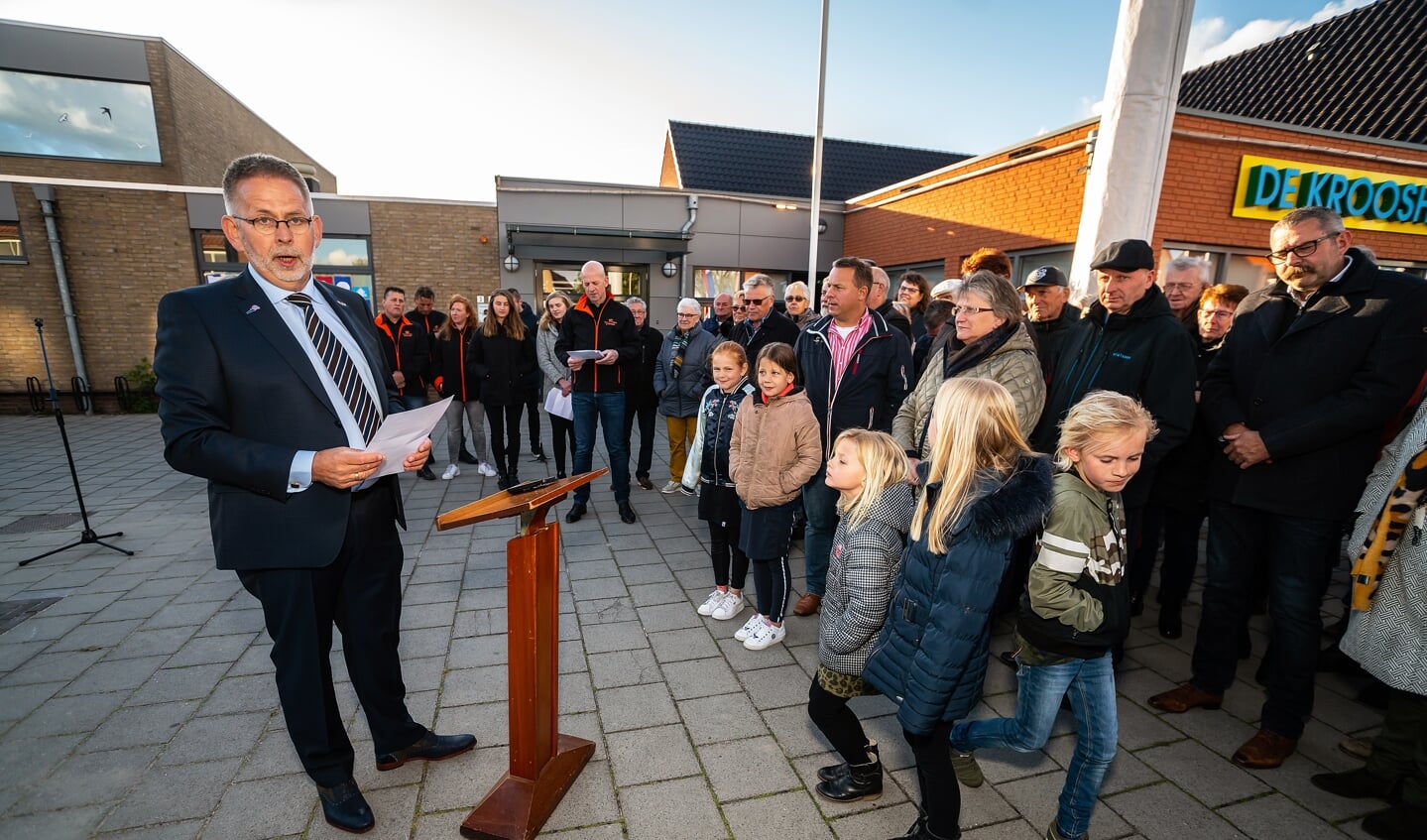 Dodenherdenking met onthulling herdenkingsmonument in Zijderveld