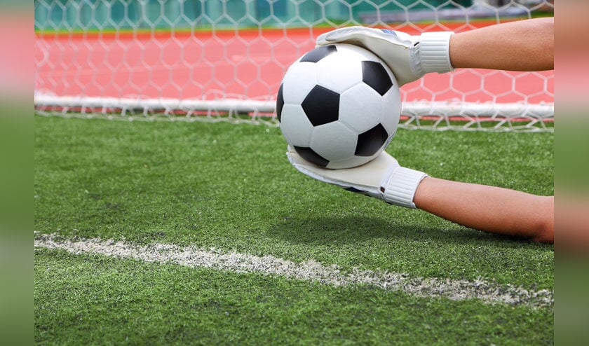 • LRC organiseert een keepersdag voor jeugdkeepers uit de regio.