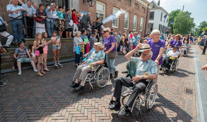 • Het defilé is een van de hoogtepunten van de Glasstadmars.