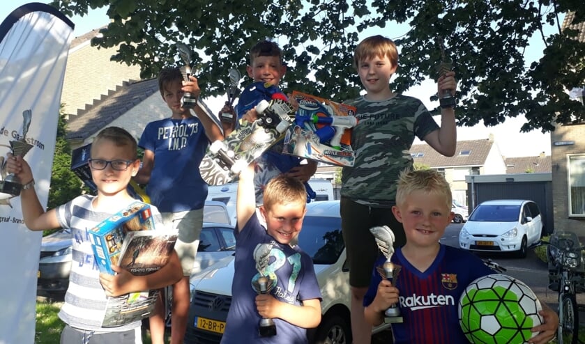 • De winnaars van het jeugdvissen.
