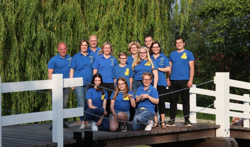 • Het bestuur inclusief de jongeren. Zij krijgen hulp van nog eens 135 vrijwilligers.