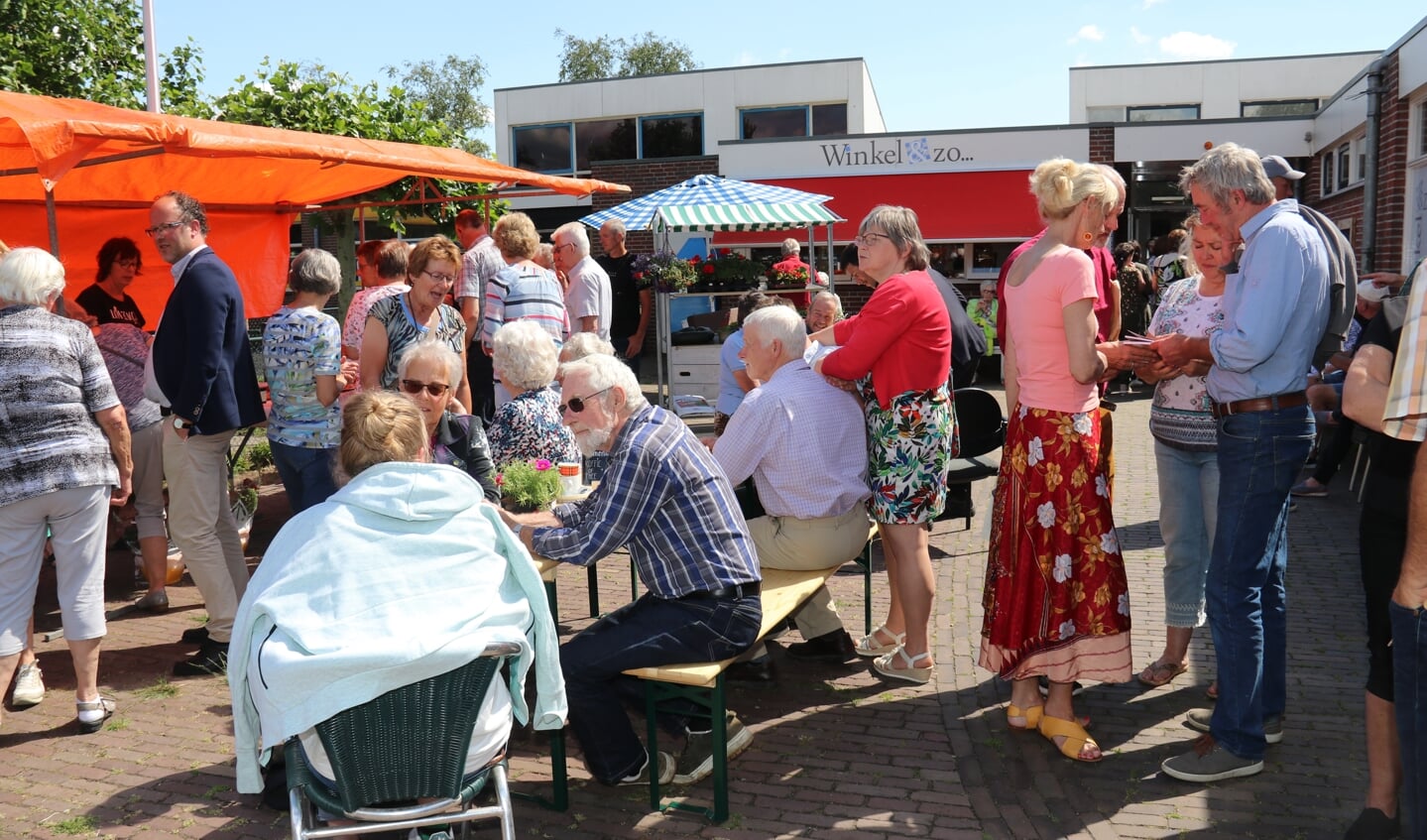 • Vijfjarig bestaan van Winkel & Zo in Everdingen.
