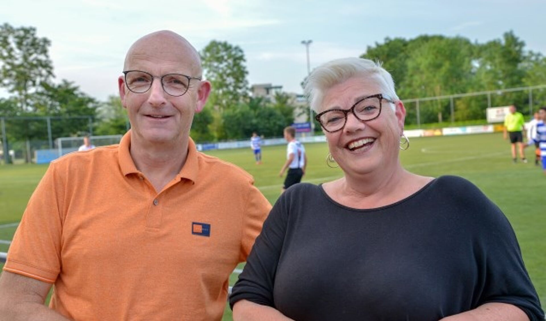 Gijsbert Klein en Marian van Schipstal, de nog huidige voorzitters van MSV’19 en v.v. Montfoort. (Foto: Paul van den Dungen)