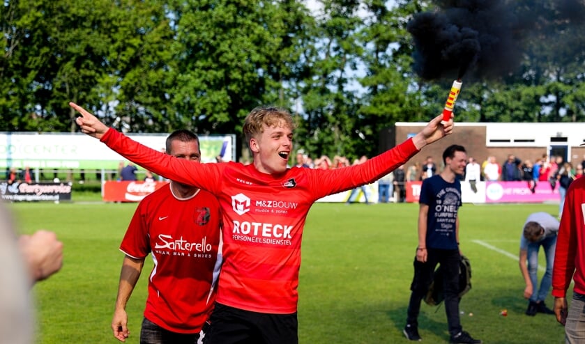 • Nacompetitiefinale De Zwerver-SV Meerkerk (2-2, DZ wint na strafschoppen)