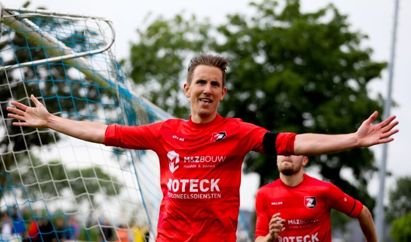 • Nacompetitiefinale De Zwerver-SV Meerkerk (2-2, DZ wint na strafschoppen)