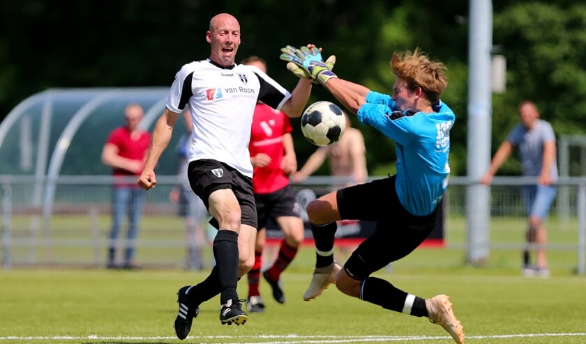 • Gerard Breider maakte drie goals.