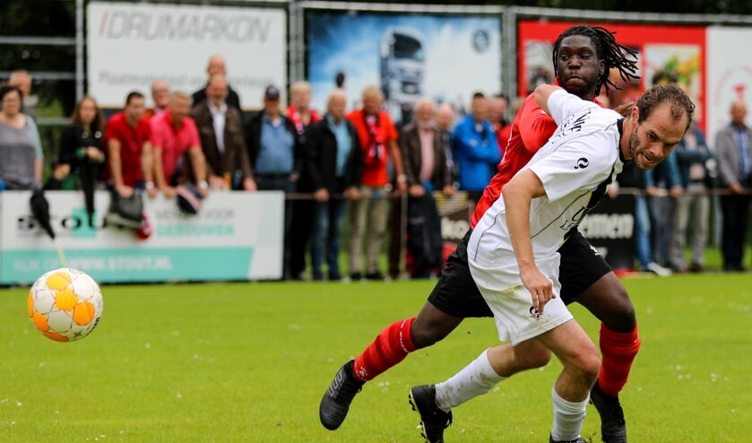 • Nacompetitiefinale De Zwerver-SV Meerkerk (2-2, DZ wint na strafschoppen)