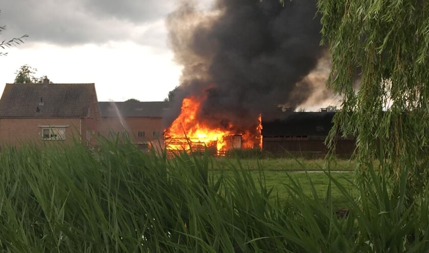 • Brand aan de Tussenlanen.