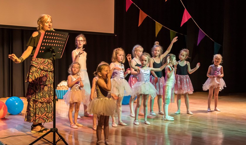 • Het jubileum van Balletschool Bommelerwaard werd een groot feest.
