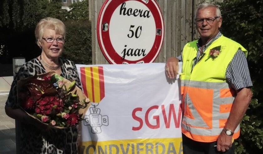 Het gouden paar werd voor de laatste avond van de vierdaagse gehuldigd.