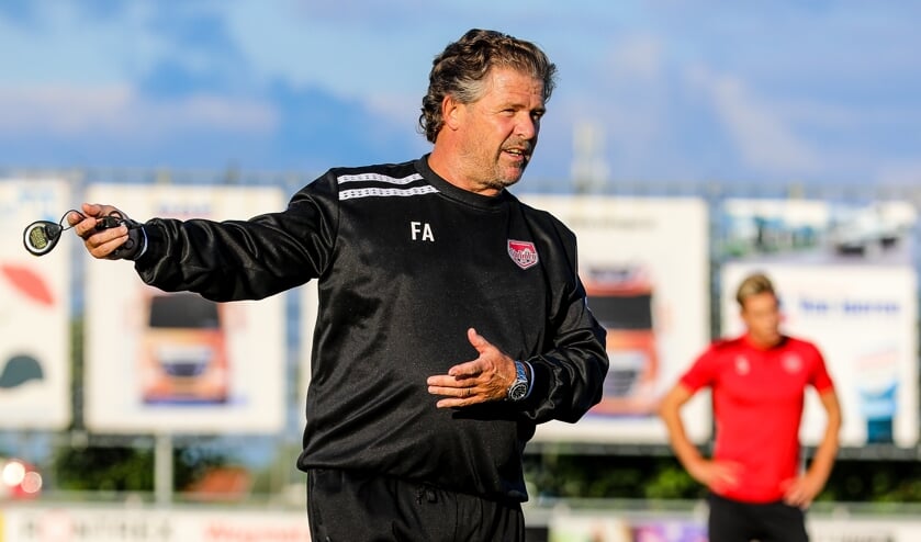 • SteDoCo-trainer Frans Adelaar.