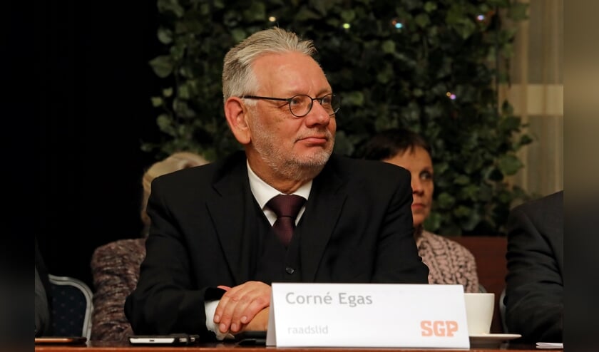 • Corné Egas