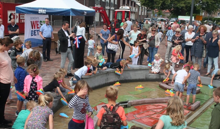 • Het waterelement werd direct in gebruik genomen.
