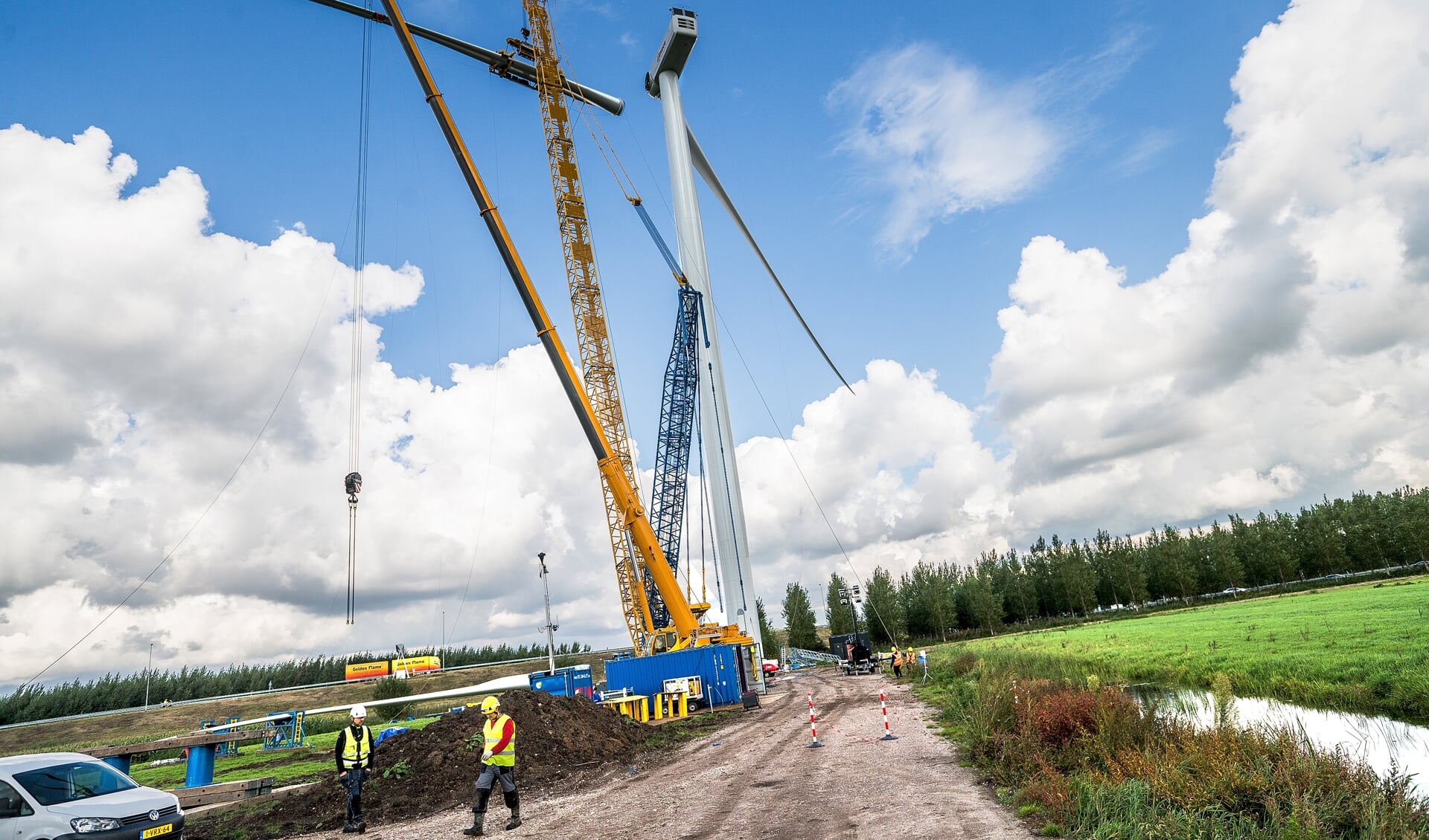 • De bouw van Windpark Autena in 2017. 